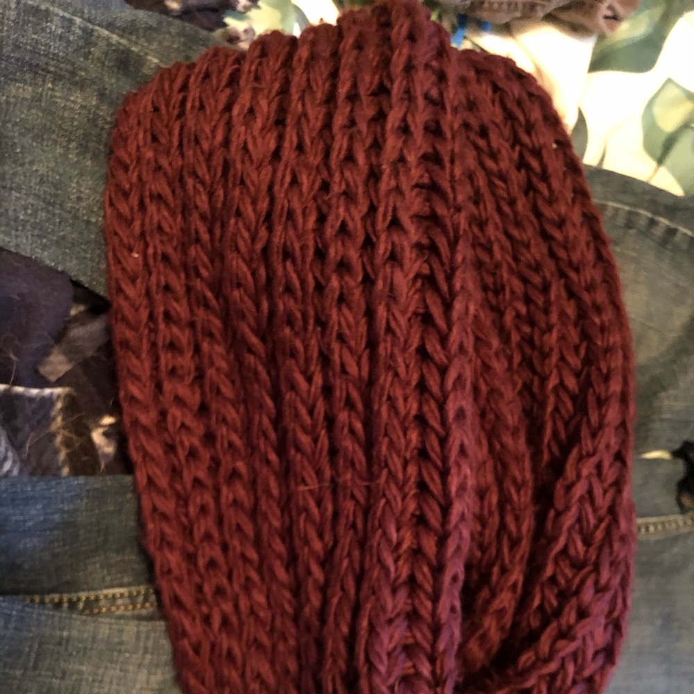 Knit infinity scarf